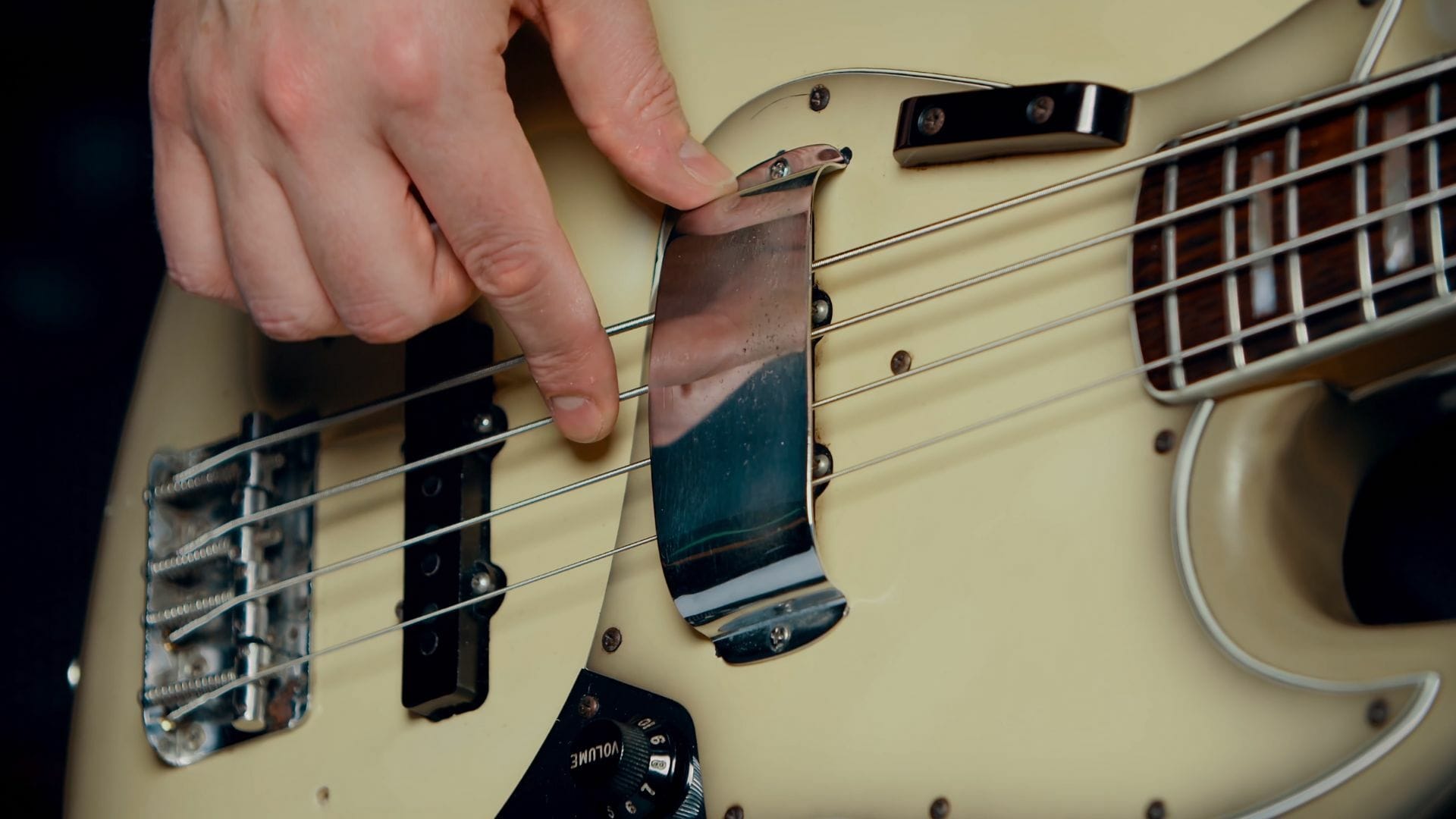 Plucking-Hand and Muting Technique Basics