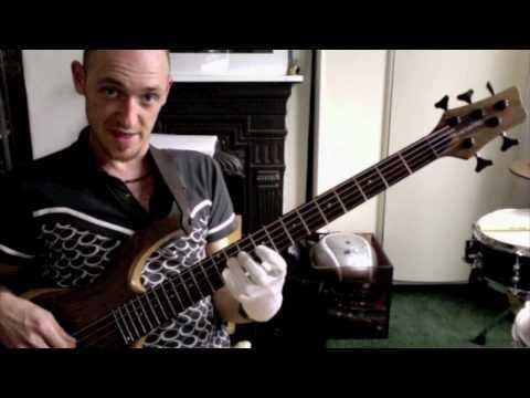 The "Richard Bona Lick" (L#11)